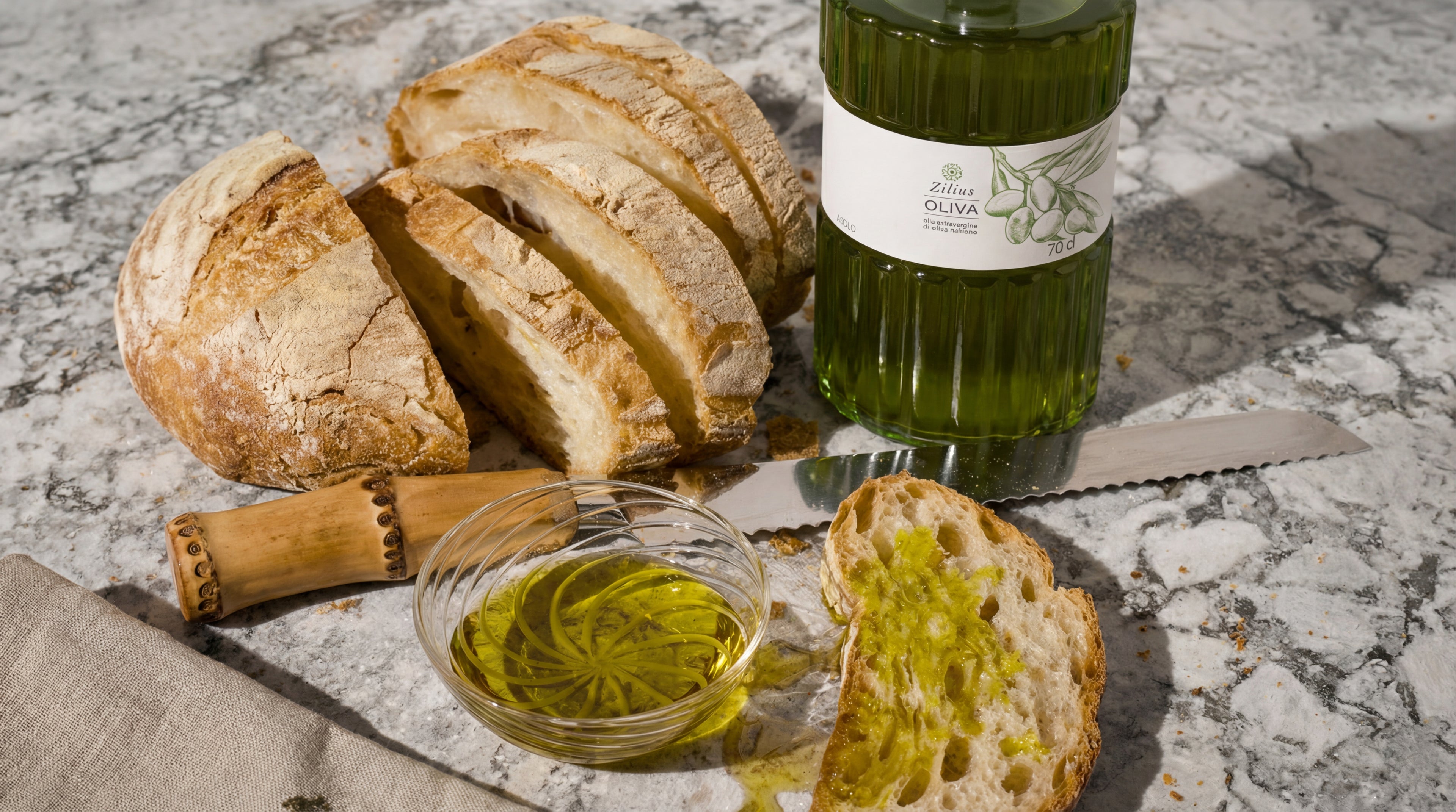 LATTA DA 3 LITRI OLIO EXTRAVERGINE LATTA DA 3 LITRI OLIO EXTRAVERGINE